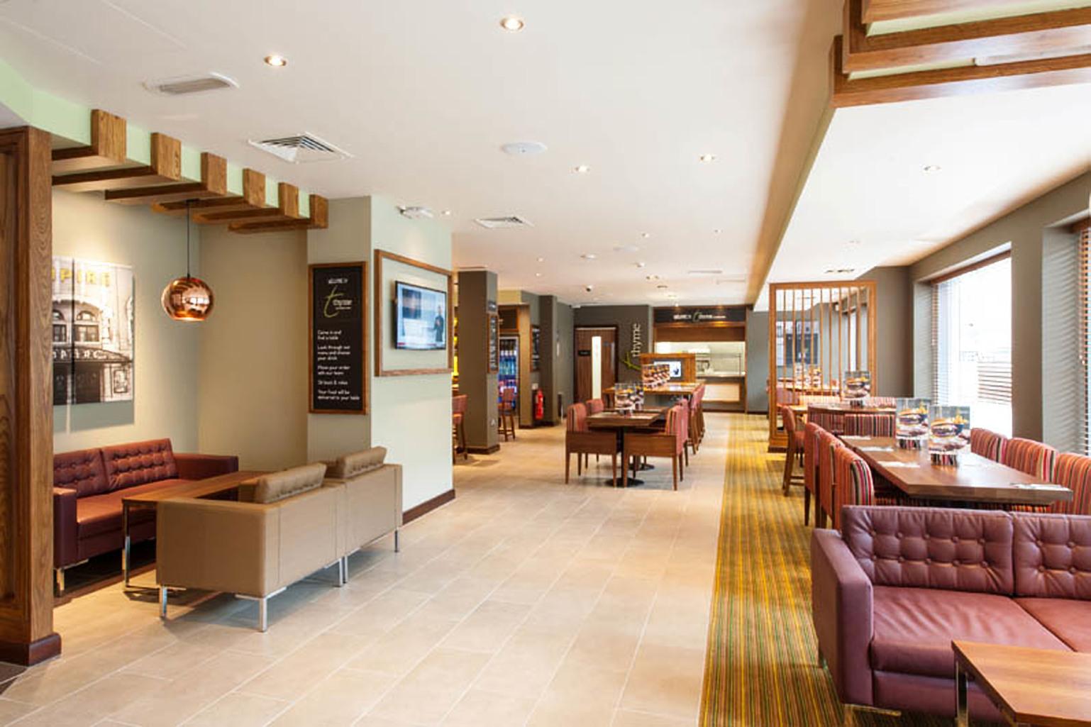Premier Inn London Hackney Экстерьер фото