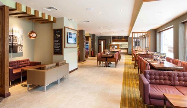 Premier Inn London Hackney Экстерьер фото